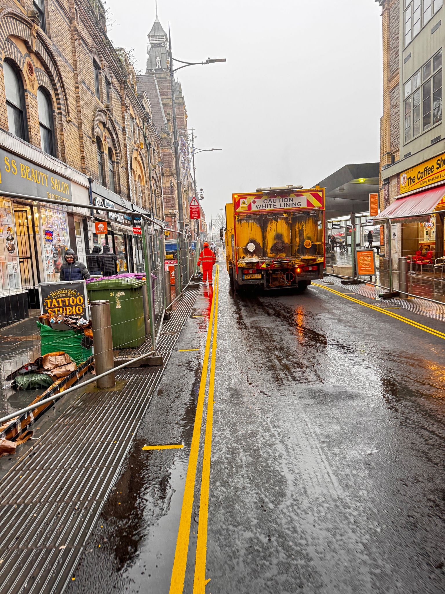 High-quality thermoplastic marking application for durable car park bay lines